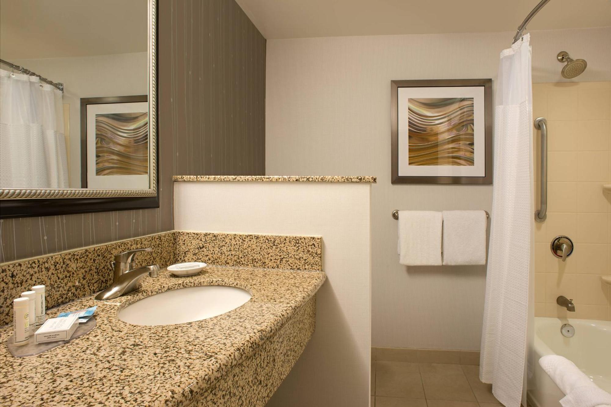 Courtyard By Marriott Hanover Lebanon Exterior foto